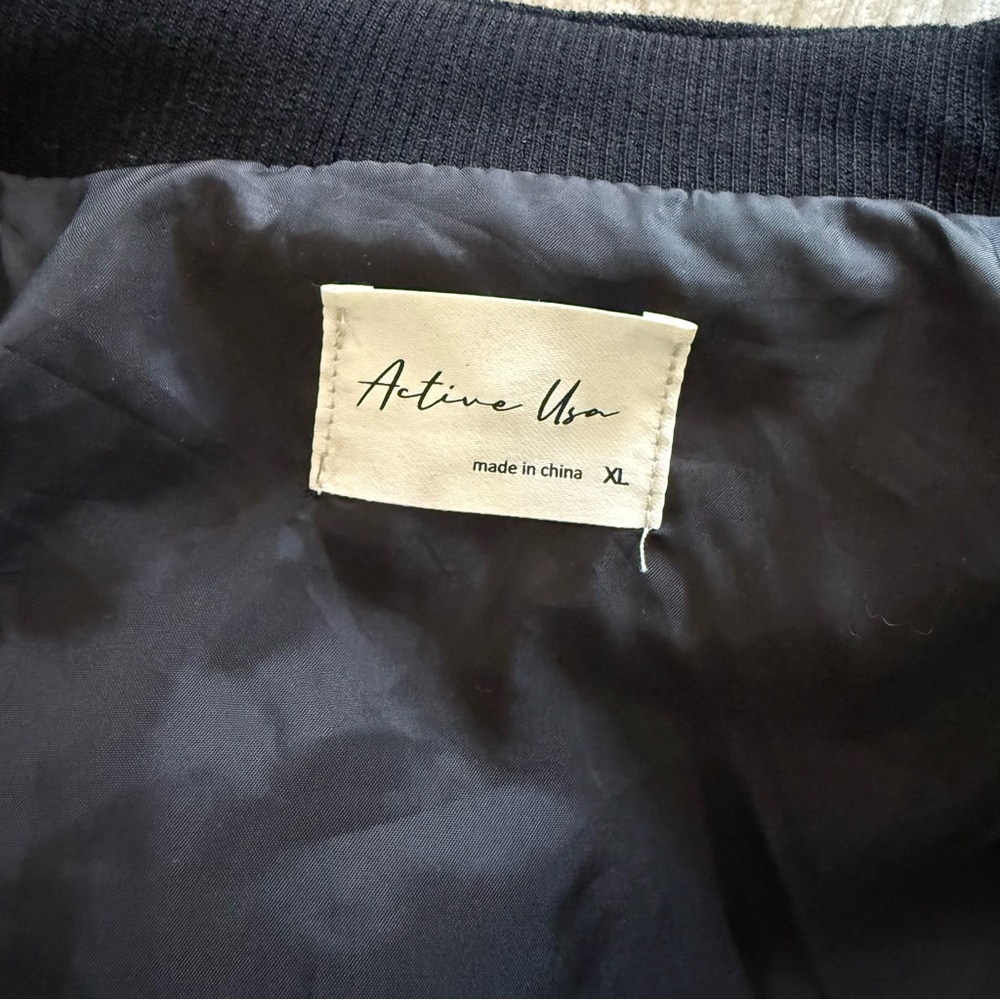 Black Quilted Spring/Fall Jacket - Picture 5 of 5